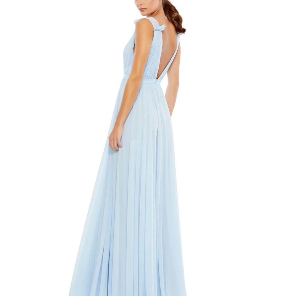 Mac Duggal IEEA Light Blue Gown - Picture 2 of 11